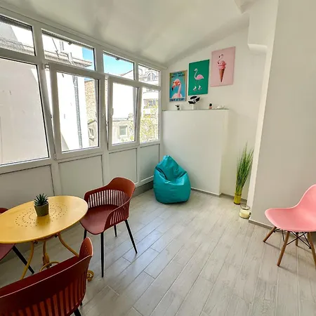 Flamingo Center Apartment